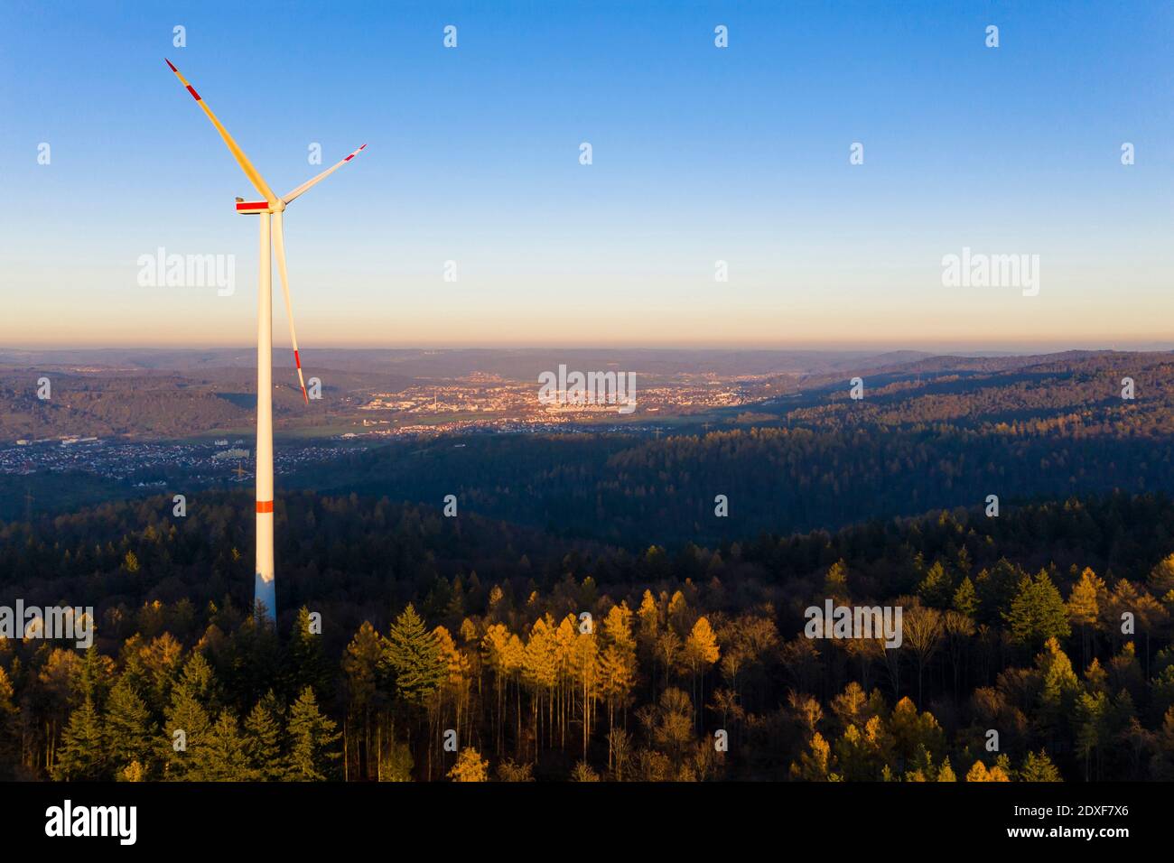 Deutschland, Baden-Württemberg, Schurwald, Wald, Windpark, Luftbild, Windenergieanlage, Windrad, Windenergie Stock Photo
