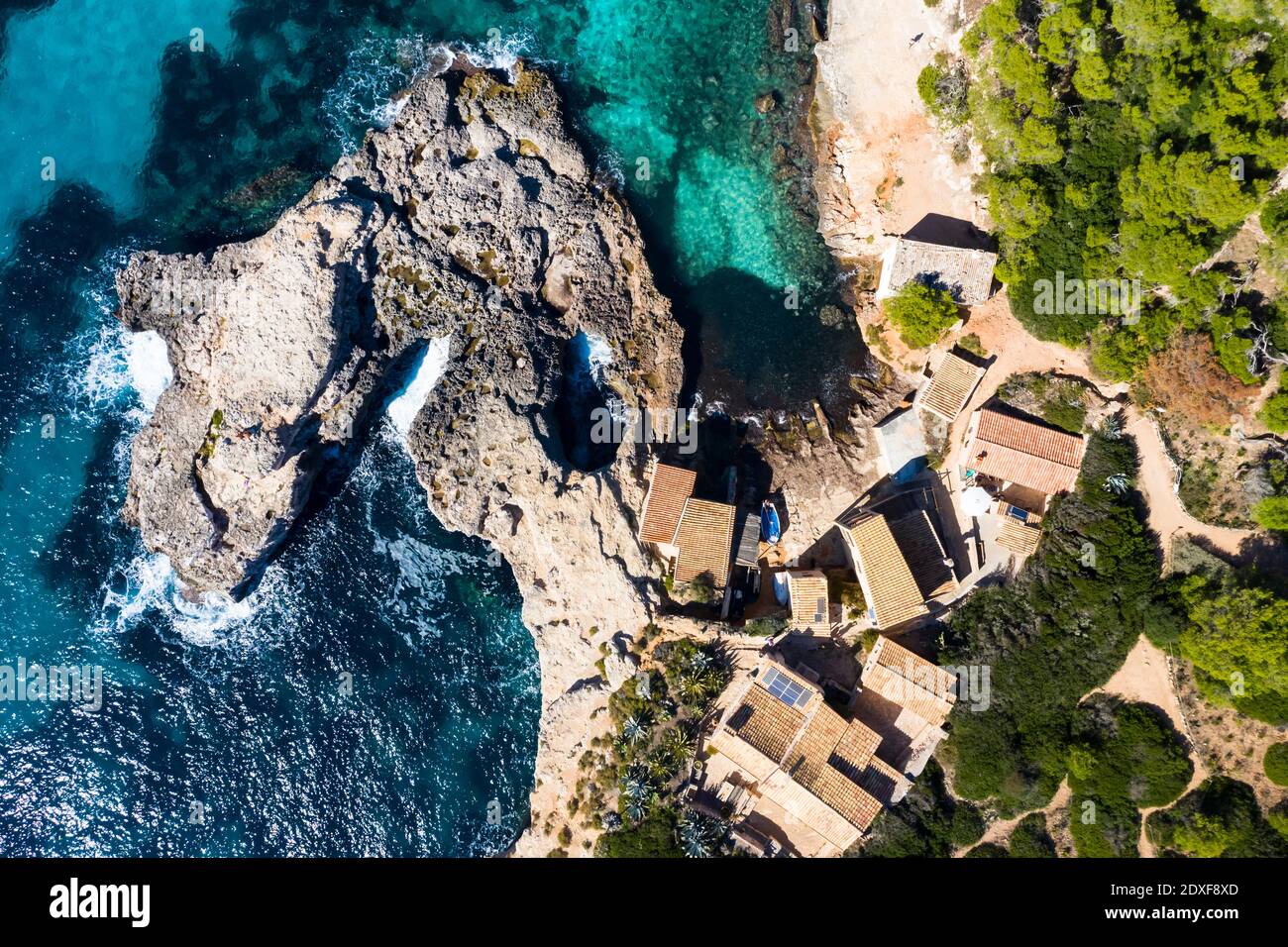 Luftaufnahme, Spanien, Balearen, Mallorca, Cala d'es Moro, Felsenküste bei Cala de s'Almonia, Naturschutzgebiet  Cala Llombards Stock Photo