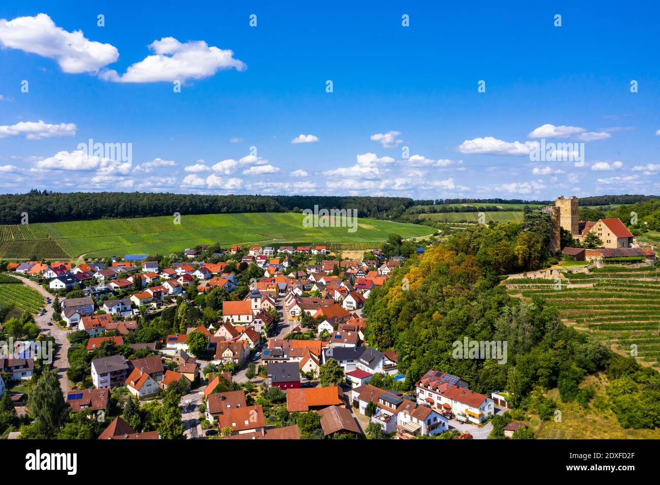 Luftaufnahme , Deutschland, Baden-Württemberg, Landkreis Heilbronn, Weingebiet Brackenheim, Burg Neipperg Stock Photo