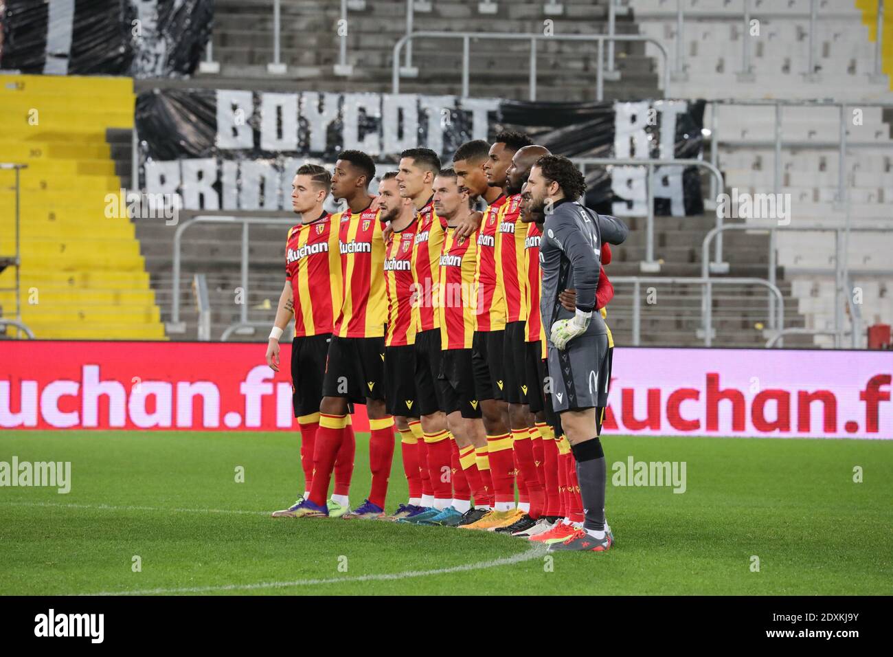 distillatie Duiker ik klaag Hommage RC Lens before match during the French championship Ligue 1  football match between RC Lens and Stade brestois 29 on De / LM Stock Photo  - Alamy