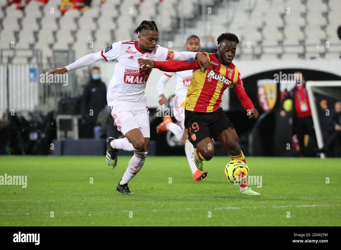 Duverne 2 Brest and Kalimuendo 29 RC Lens during the French championship Ligue  1 football match between RC Lens and Stade bres / LM Stock Photo - Alamy