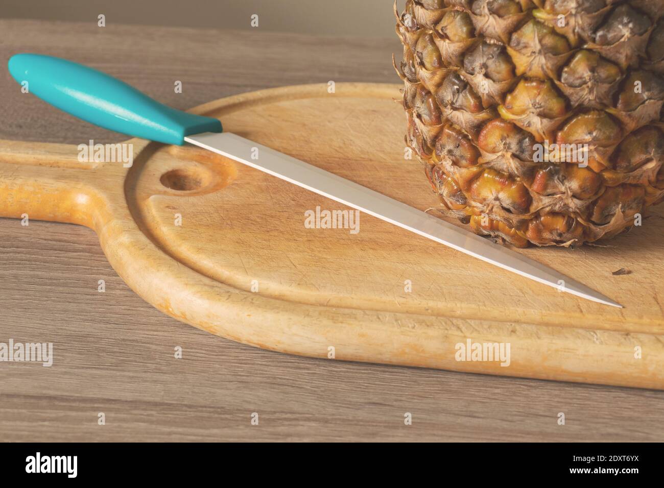 Preparing pineapple hires stock photography and images Alamy