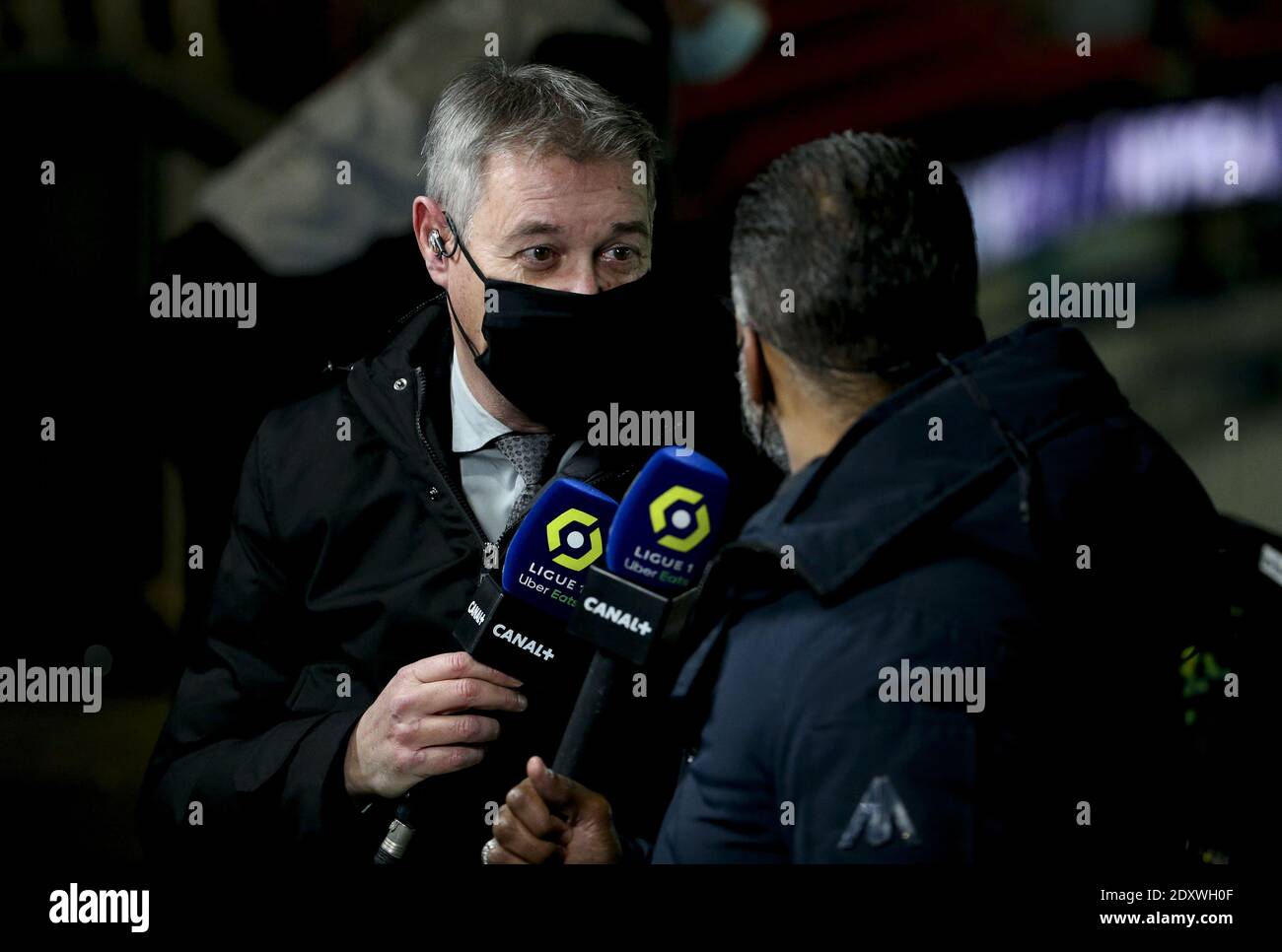 Journalist David Berger of Canal Plus, pundit Habib Beye comment for Canal  Plus the French championship Ligue 1 football match b / LM Stock Photo -  Alamy
