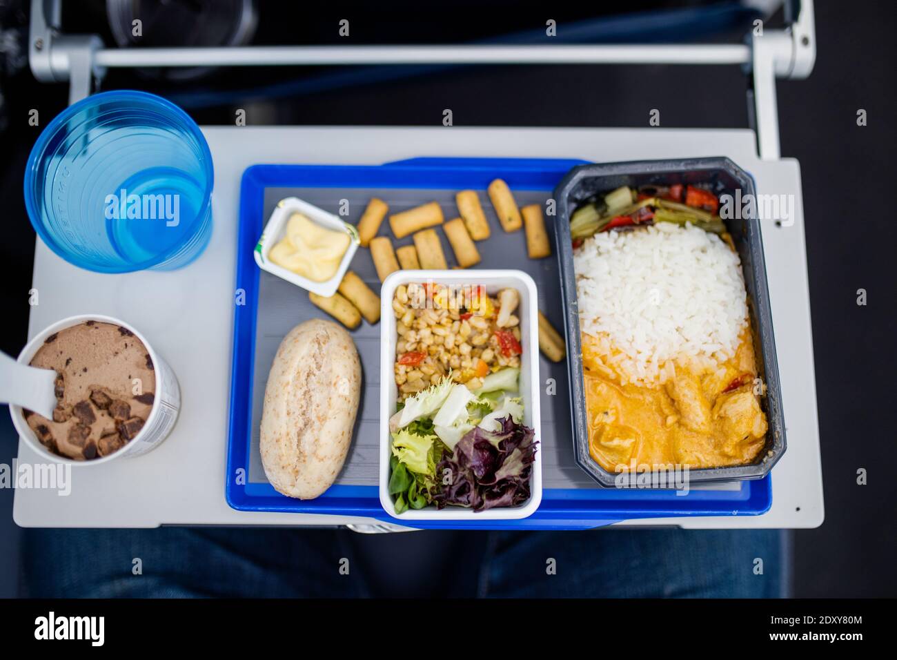 Airplane meal aerial hi-res stock photography and images - Alamy