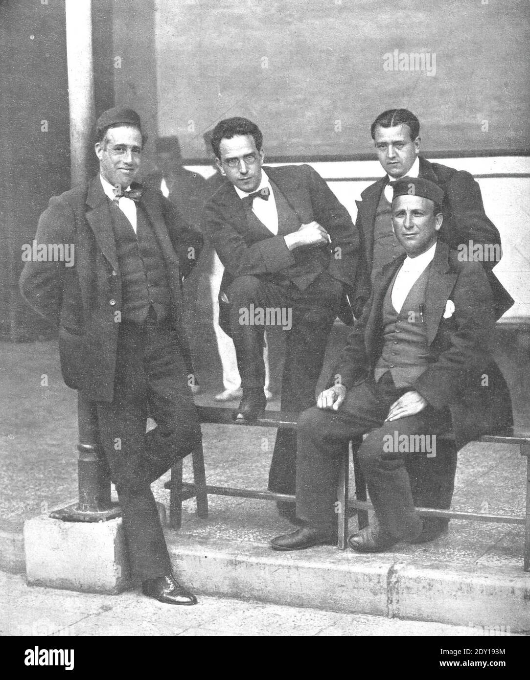 Photography of the Spanish trade unionists Julián Besteiro, Daniel Anguiano, Andrés Saborit and Francisco Largo Caballero in 1918, on the day of his release from the penitentiary of Cartagena (current Seamanship Instruction Barracks).The four had been convicted by a court-martial to life imprisonment on September 29, 1917 for the crime of sedition, because of its call for a general strike in August of the same year. On May 8 of the following year they received a amnesty from the government, after having managed to be elected deputies for the Lefts Alliance in the general elections of February Stock Photo