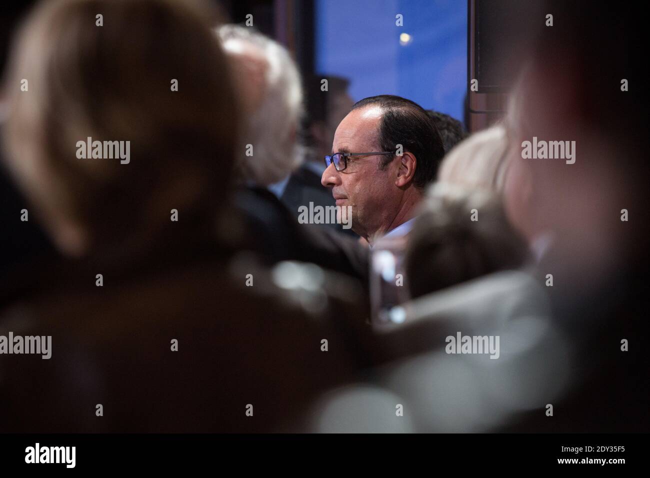 French President Francois Hollande during his visit to the Great Gallery of Evolution at the National museum of natural history in Paris on October 4, 2014. The Great Gallery of Evolution presents 7,000 species from both land and sea, including some extinct species, and celebrates this year its 20th anniversary. Paris, FRANCE - 04/10/2014 Photo by Revelli-Beaumont/ Pool/ ABACAPRESS.COM Stock Photo