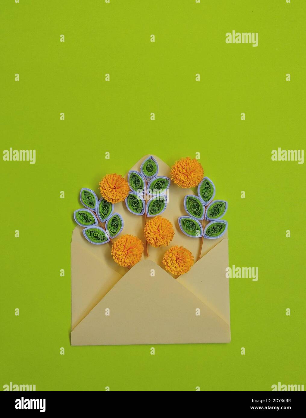 Hansine Kleist Handmade Paper Quilling Flower Bouquet / Handmade Paper