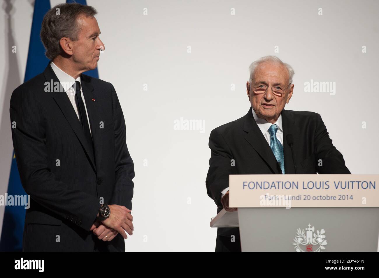 Bernard Arnault to Open New $166 Million Frank Gehry-Designed Museum in  Paris