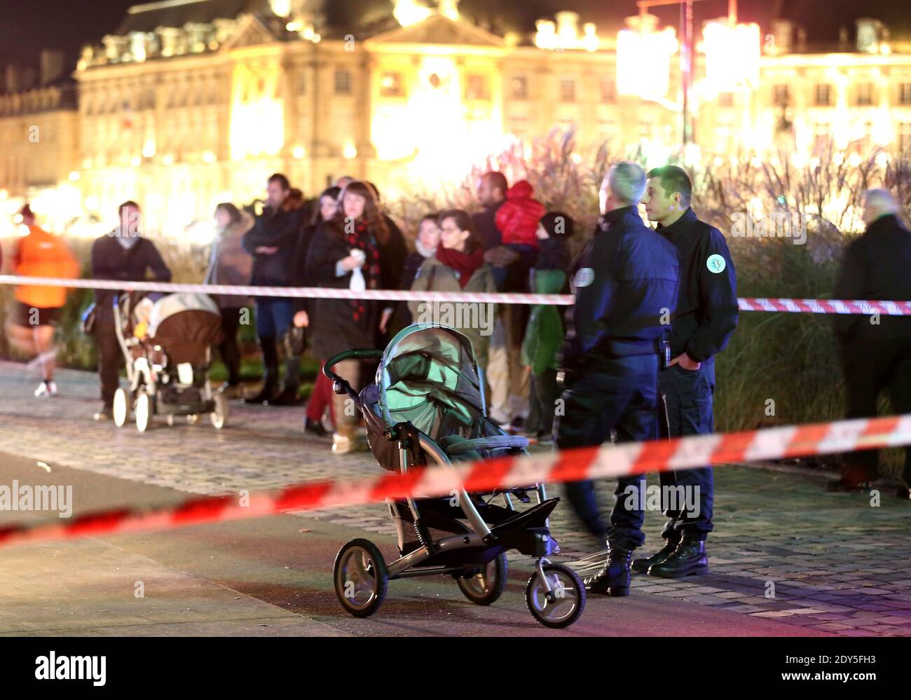 Homme Et Enfant High Resolution Stock Photography And Images Alamy