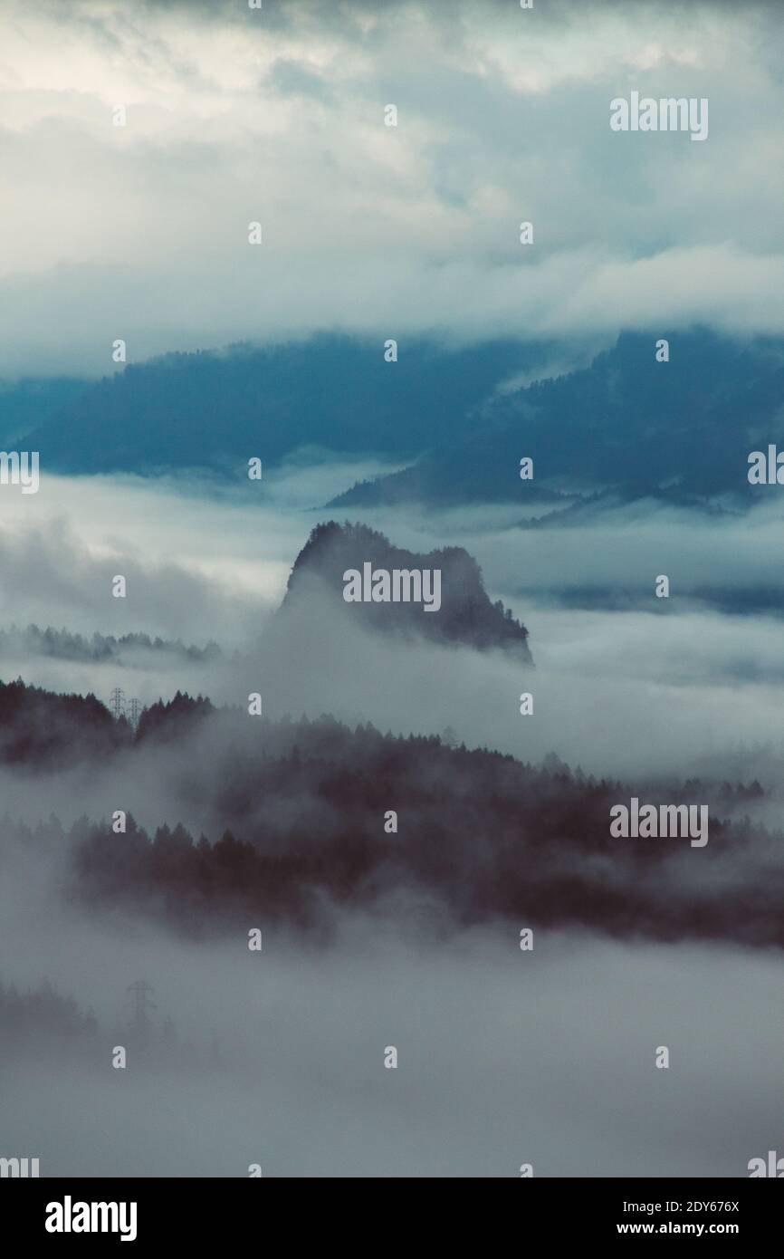 Fog wallpapers hi-res stock photography and images - Alamy