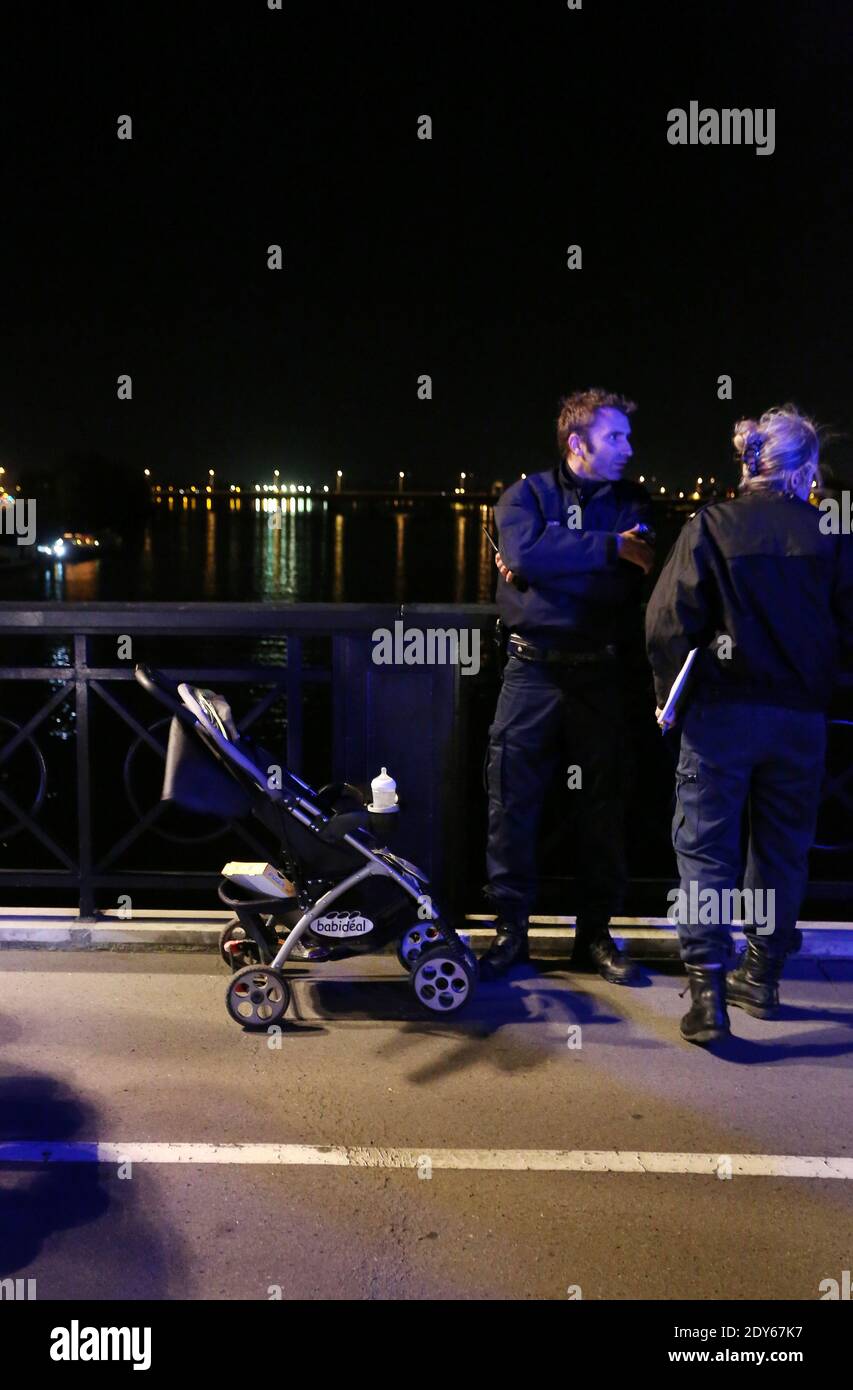 Pour La Deuxieme Fois De La Semaine Un Homme A Ete Arrete Et Place En Garde En Vue Vendredi Soir Le 21 Novembre 14 A Bordeaux France Il Est Suspecte D Avoir Jete