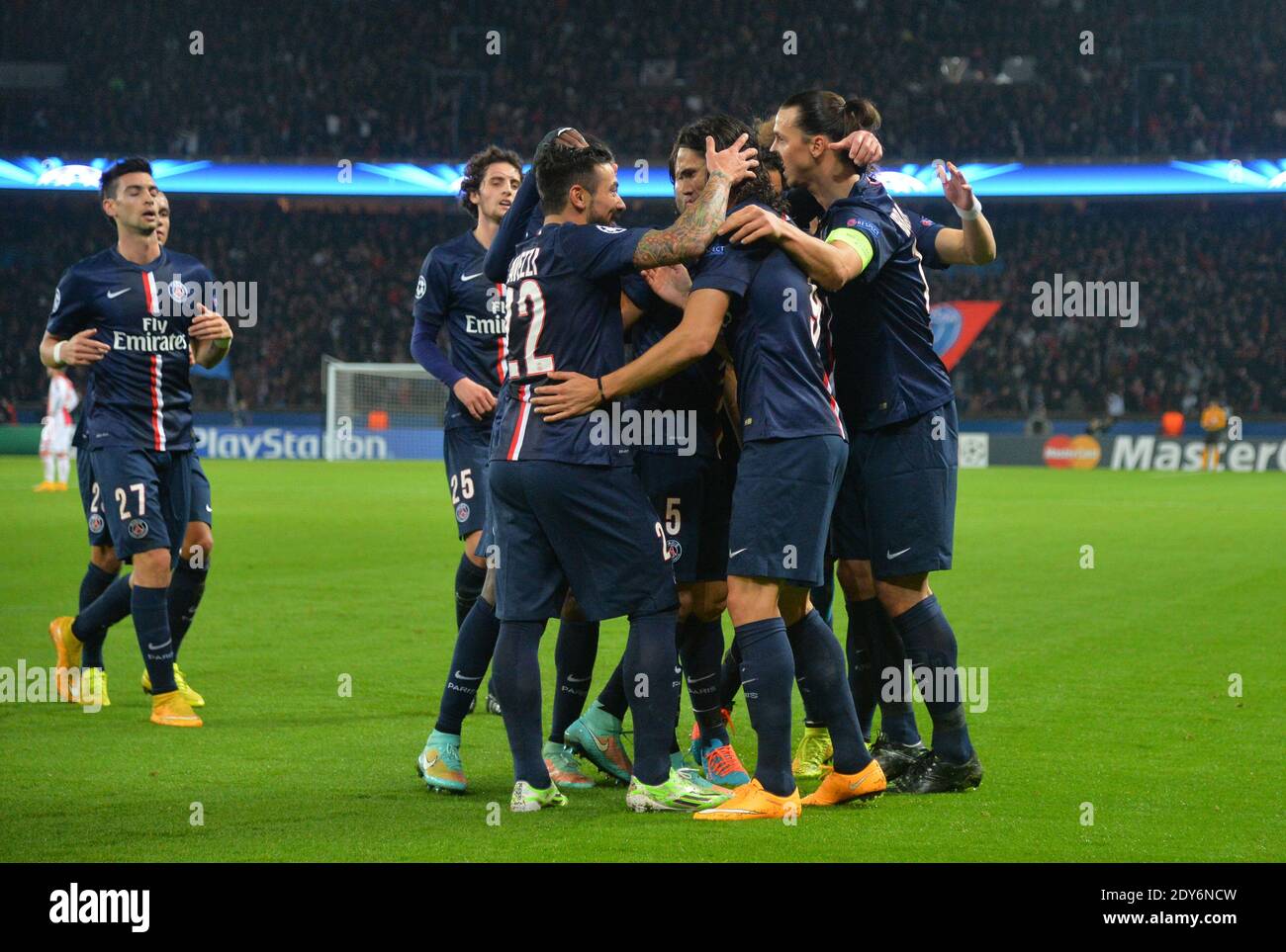 Fanion Match PSG Vs Ajax Amsterdam - Ligue Des Champions 2013/2014