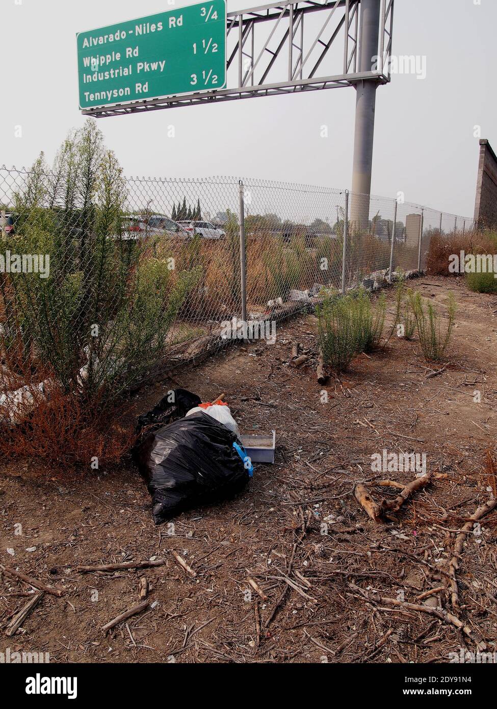 litter buildup along freeway 880 during covid pandemic of 2020 in Union