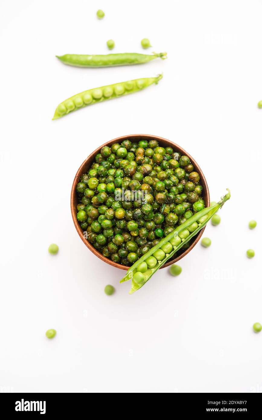 green spicy peas fried or roasted namkeen, dry snacks or chakna