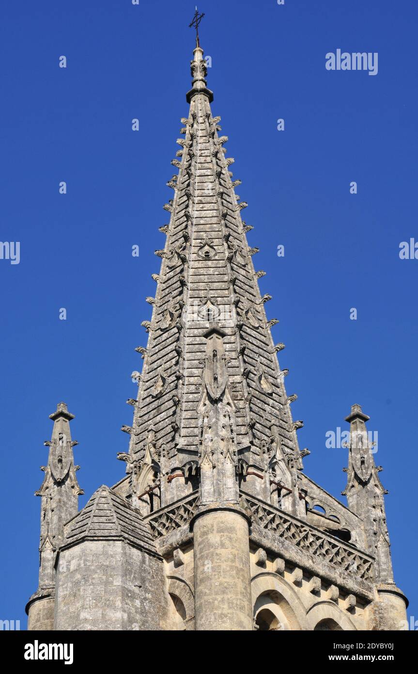 The separate bell tower of Basilica Saint-Michel, Bordeaux, Nouvelle Aquitaine, France Stock Photo