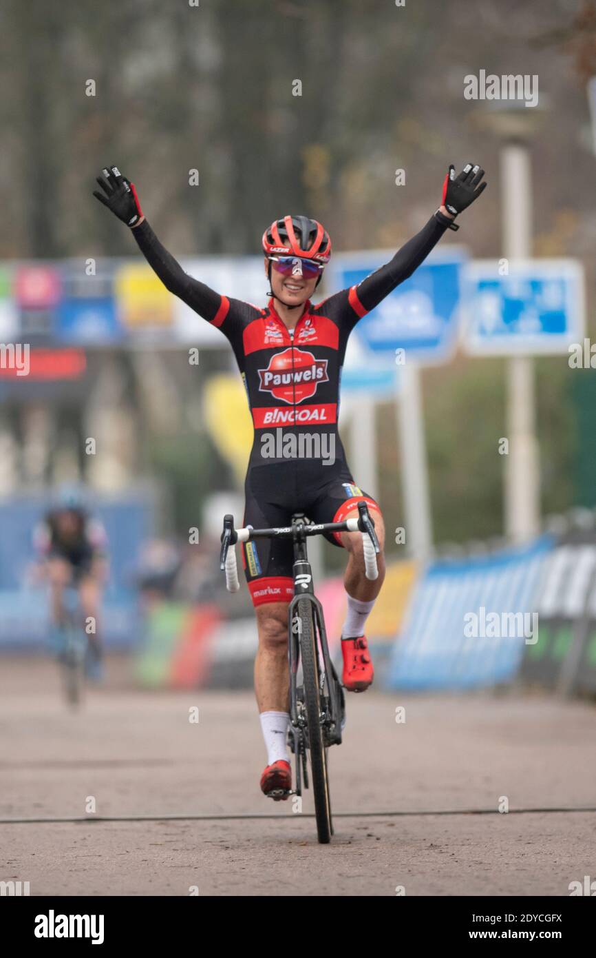 ANTWERPEN, BELGIUM - JANUARY 22: Denise Betsema during the Elite Cyclocross Scheldecross on January 22, 2016 in Antwerpen, Belgium (Photo by Jos Kafoe Stock Photo