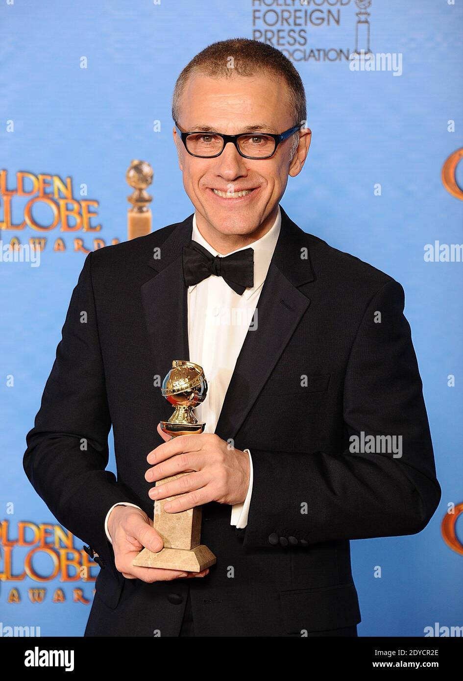 Christoph Waltz with the statue for Best Supporting Actor in the press ...