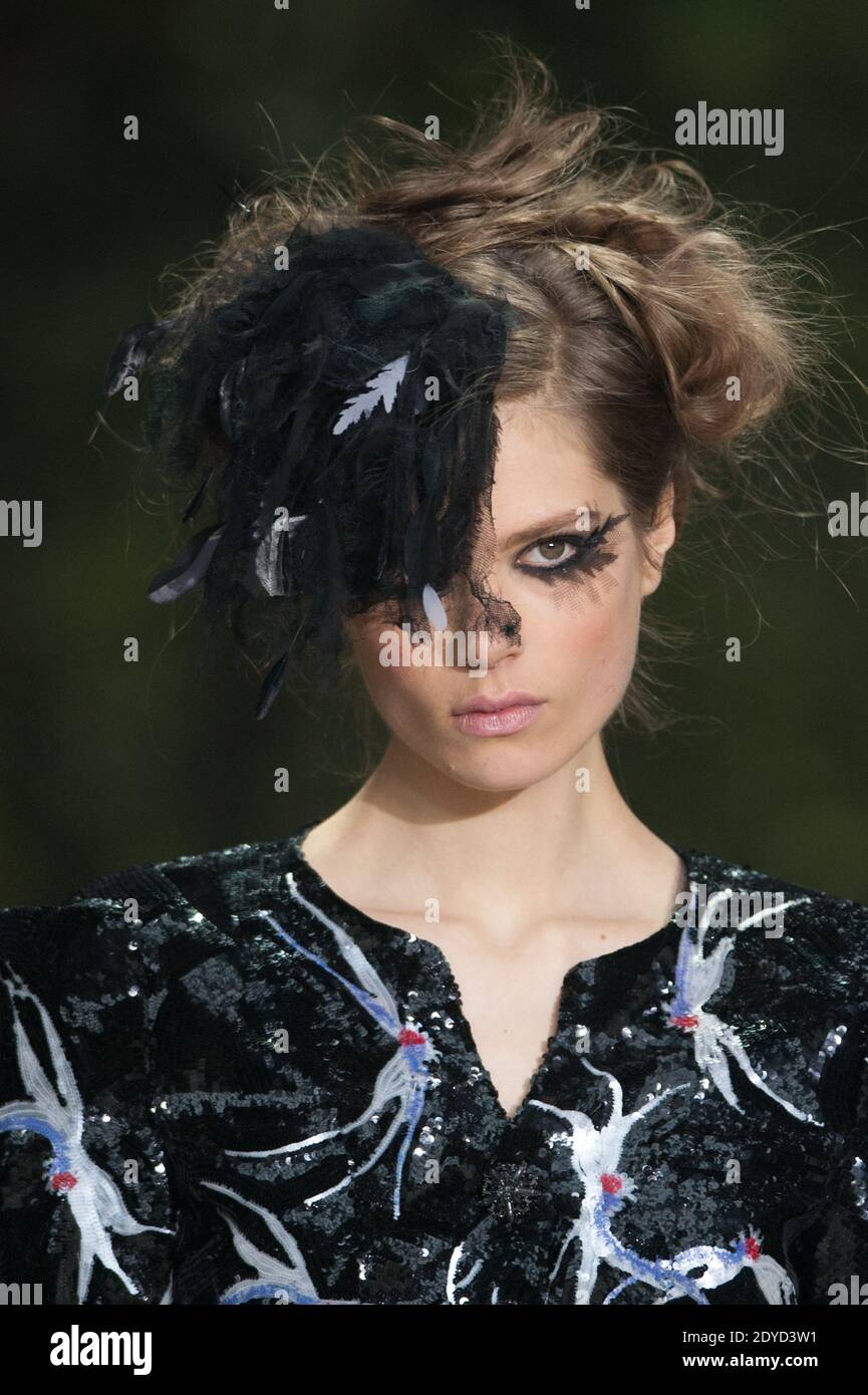 Petit Frère - Joseph Kamel: Song Lyrics, Music Videos \u0026 Concerts, image size:865x1390