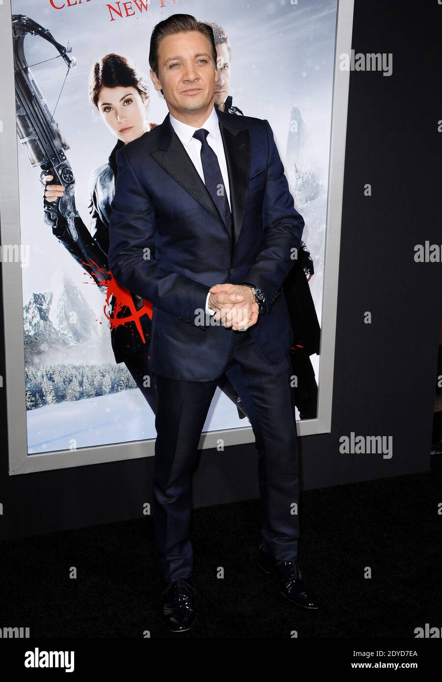 Hansel and Gretel: Witch Hunters\, image size:900x1390