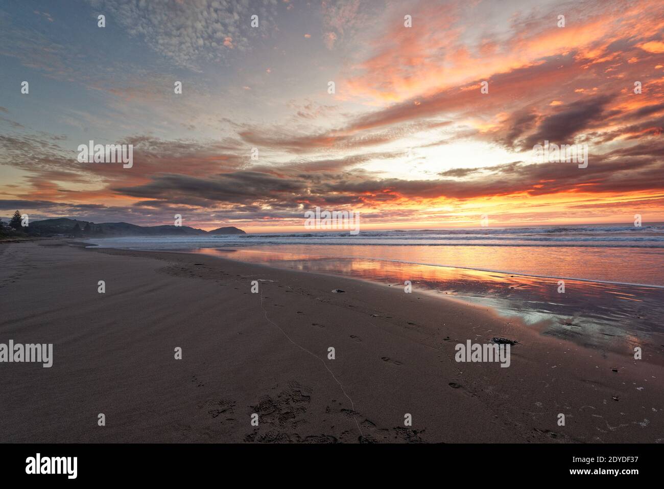 Golden morning ocean beach fiery sunrise hi-res stock photography and ...