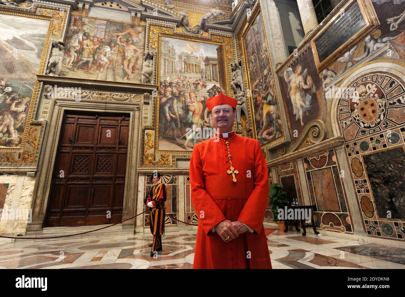 Cardinal Gianfranco Ravasi High Resolution Stock Photography and Images ...