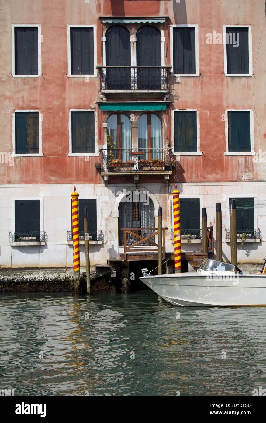 Beautiful Old house in Venice, Italy with canal Stock Photo - Alamy