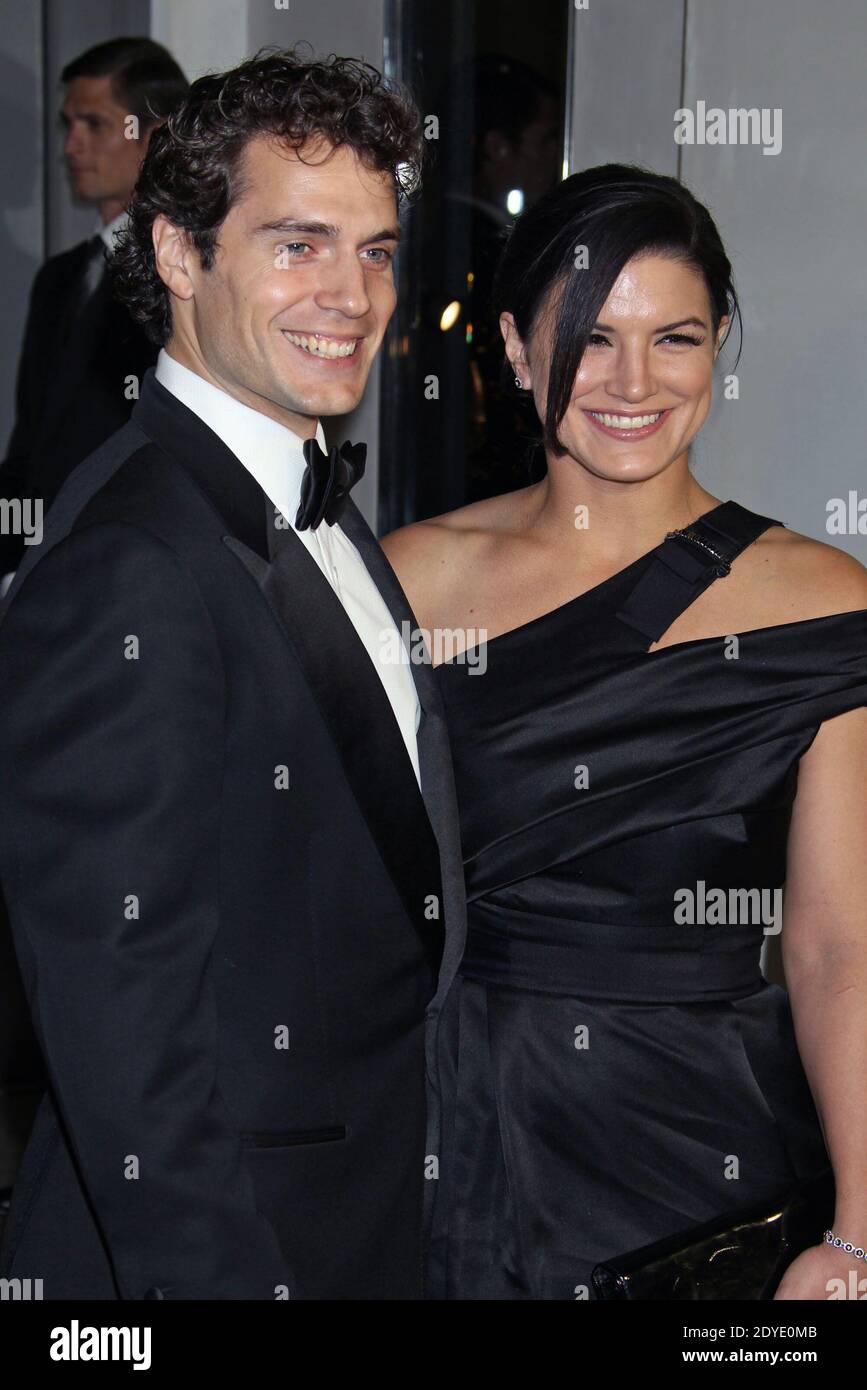 File:Henry Cavill and Gina Carano (8464872734).jpg - Wikimedia Commons