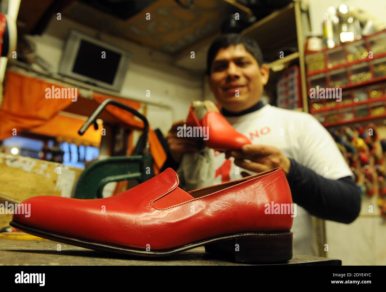 Pope benedict xvi red shoes hi-res stock photography and images - Alamy