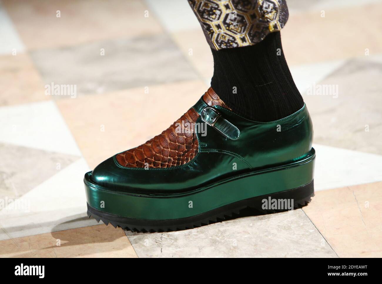 Chaussure compensee hi-res stock photography and images - Alamy