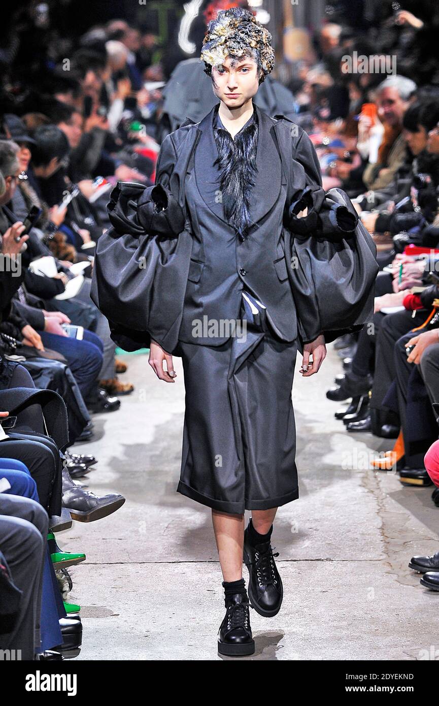 Comme des garcons 36 inches hotsell