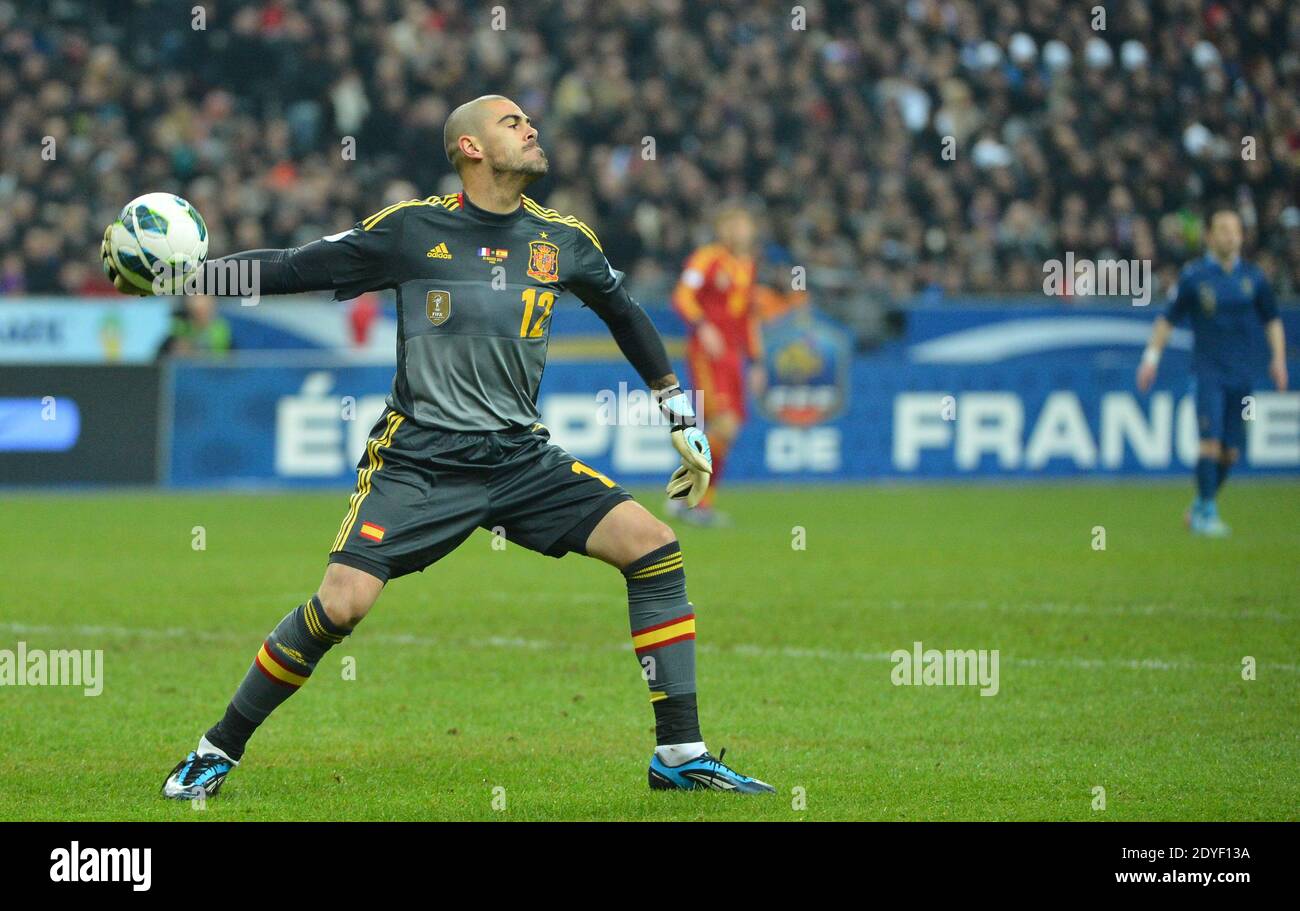Spain's goalkeeper Victor Valdes during the FIFA 2014 World Cup qualifying round group I soccer match, France Vs Spain at Stade de France in Saint-Denis suburb of Paris, France on March 26, 2013. Spain won 1-0. Photo by Christian Liewig/ABACAPRESS.COM Stock Photo