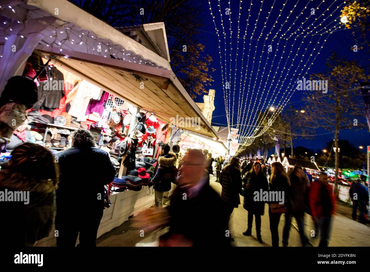 ChampsElysees Christmas Market. Marché de Noël des ChampsElysées