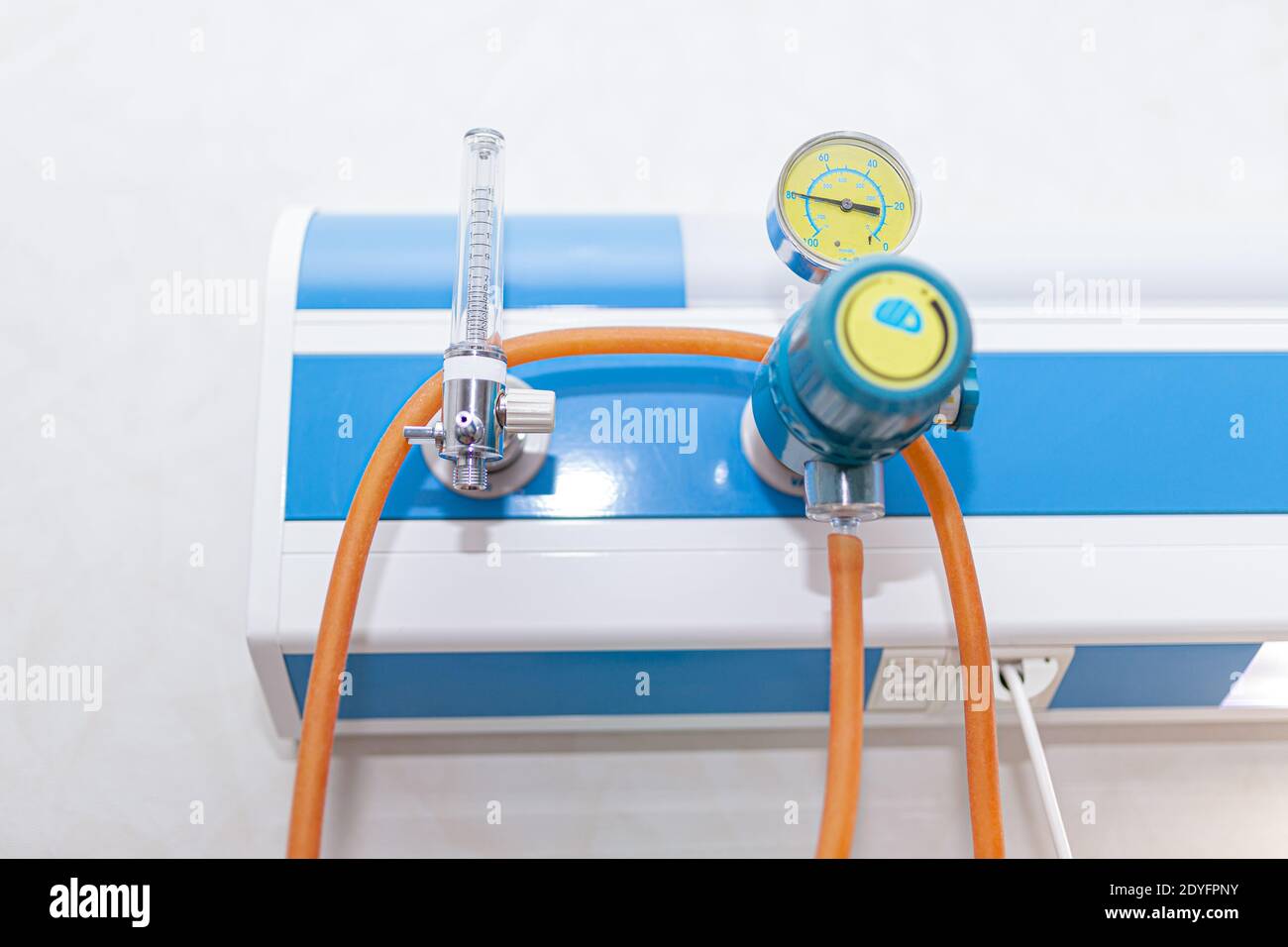 Hospital oxygen machine Stock Photo Alamy