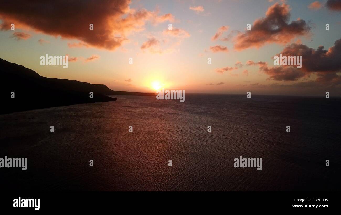 Shades amazing sunset over ocean hi-res stock photography and images ...