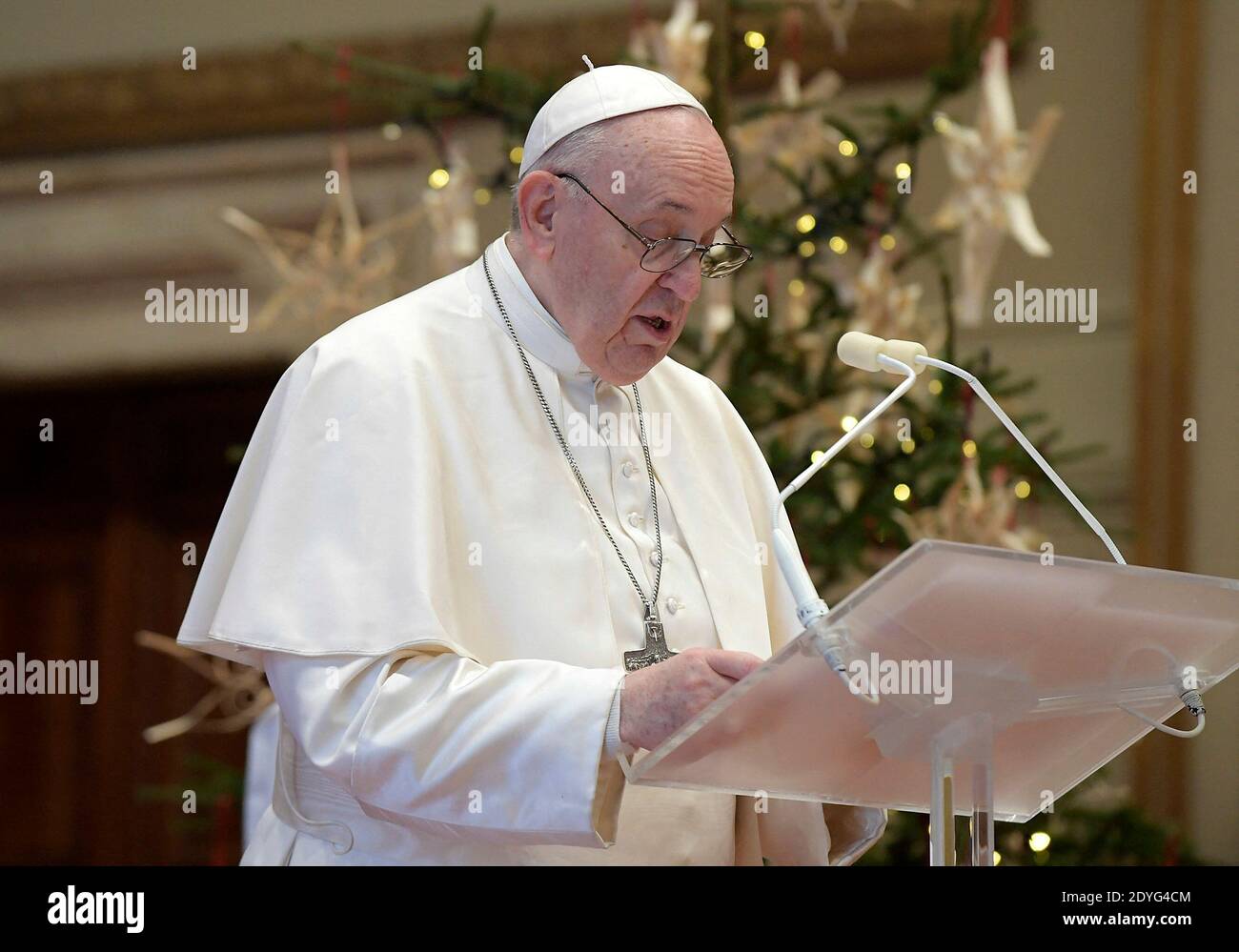 Vatican City, Vatican. 26th Dec 2020. Pope Francis gives his traditional  Christmas message and blessing Urbi et Orbi ('To the City and to the  World') at the Vatican on December 25, 2020.