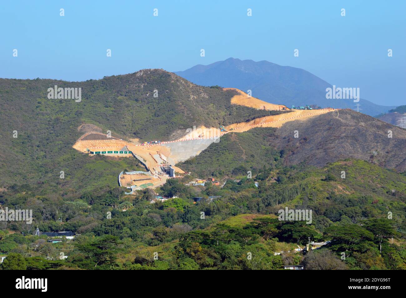 Construction on Crest Hill, Lo Wu, Hong Kong for new reservoir serving Kwu Tung North new development area Stock Photo