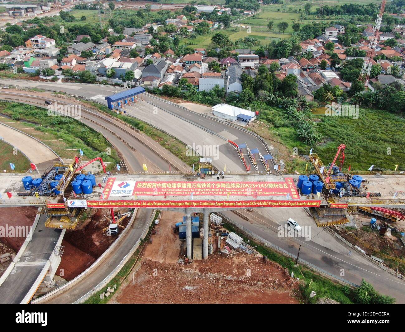 Beijing, China. 26th Dec, 2020. Aerial photo taken on May 10, 2020 shows the multi-span rigid frame continuous beam for the No.2 Bridge of the Chinese-built Jakarta-Bandung High Speed Railway in Indonesia. TO GO WITH XINHUA HEADLINES OF DEC. 26, 2020 Credit: Du Yu/Xinhua/Alamy Live News Stock Photo