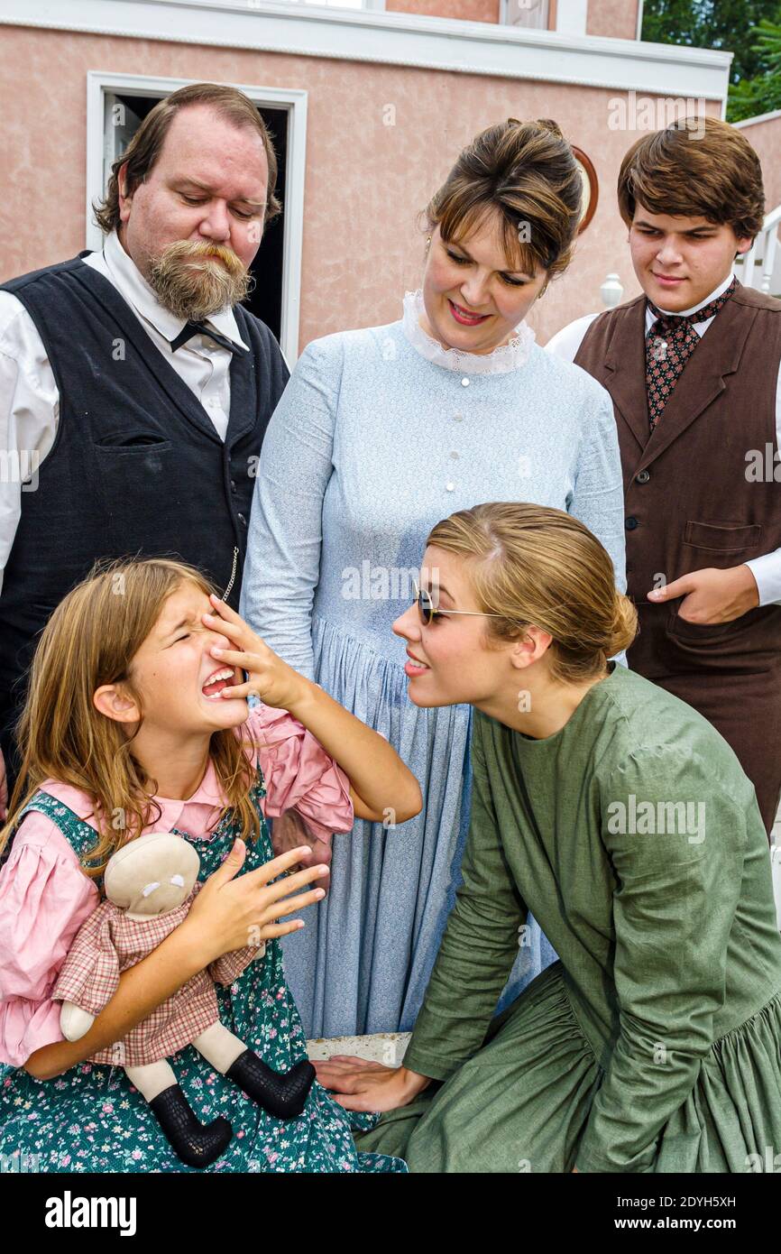what does the water pump symbolize in the miracle worker? what does the water pump symbolize in the miracle worker?