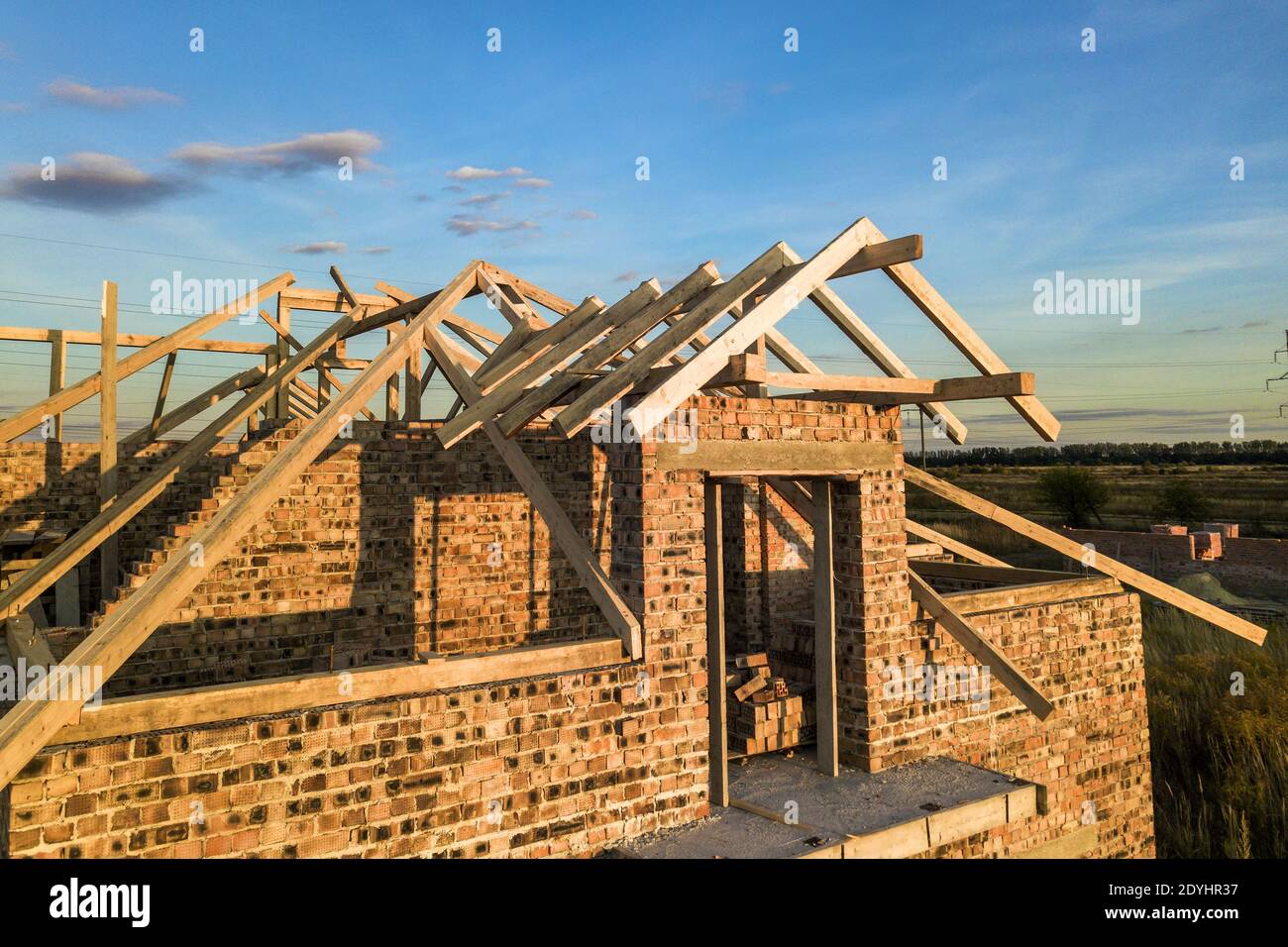 Installation progress rafters hi-res stock photography and images - Alamy