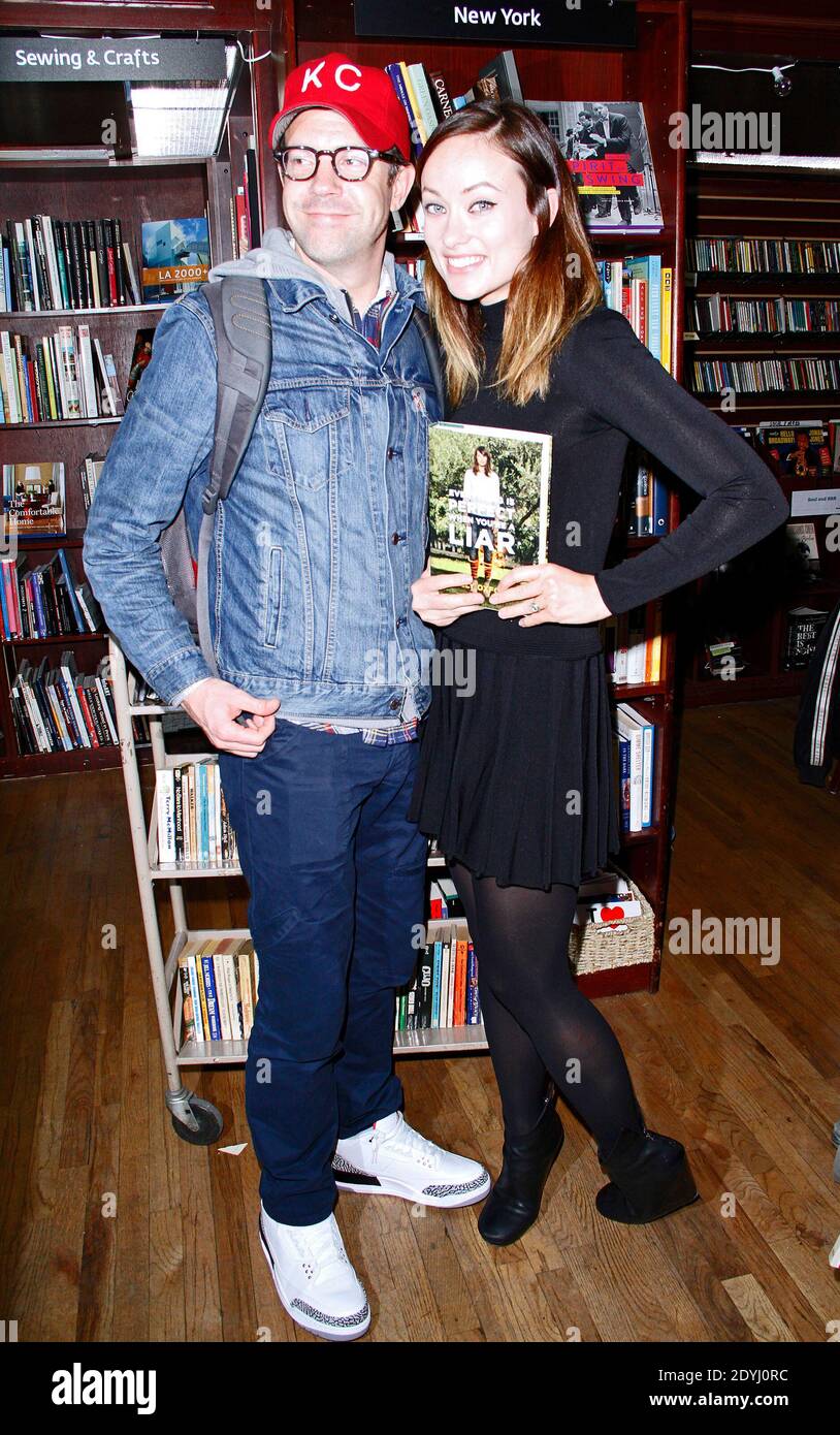 Olivia Wilde and lover Jason Sudeikis ('Saturday Night Live') at the book signing/talk for Kelly Oxford's 'Everything is Perfect When You're a Liar' held Housing Works Bookstore Cafe in New York City, NY, USA on April 1, 2013. Photo by Donna Ward/ABACAPRESS.COM Stock Photo