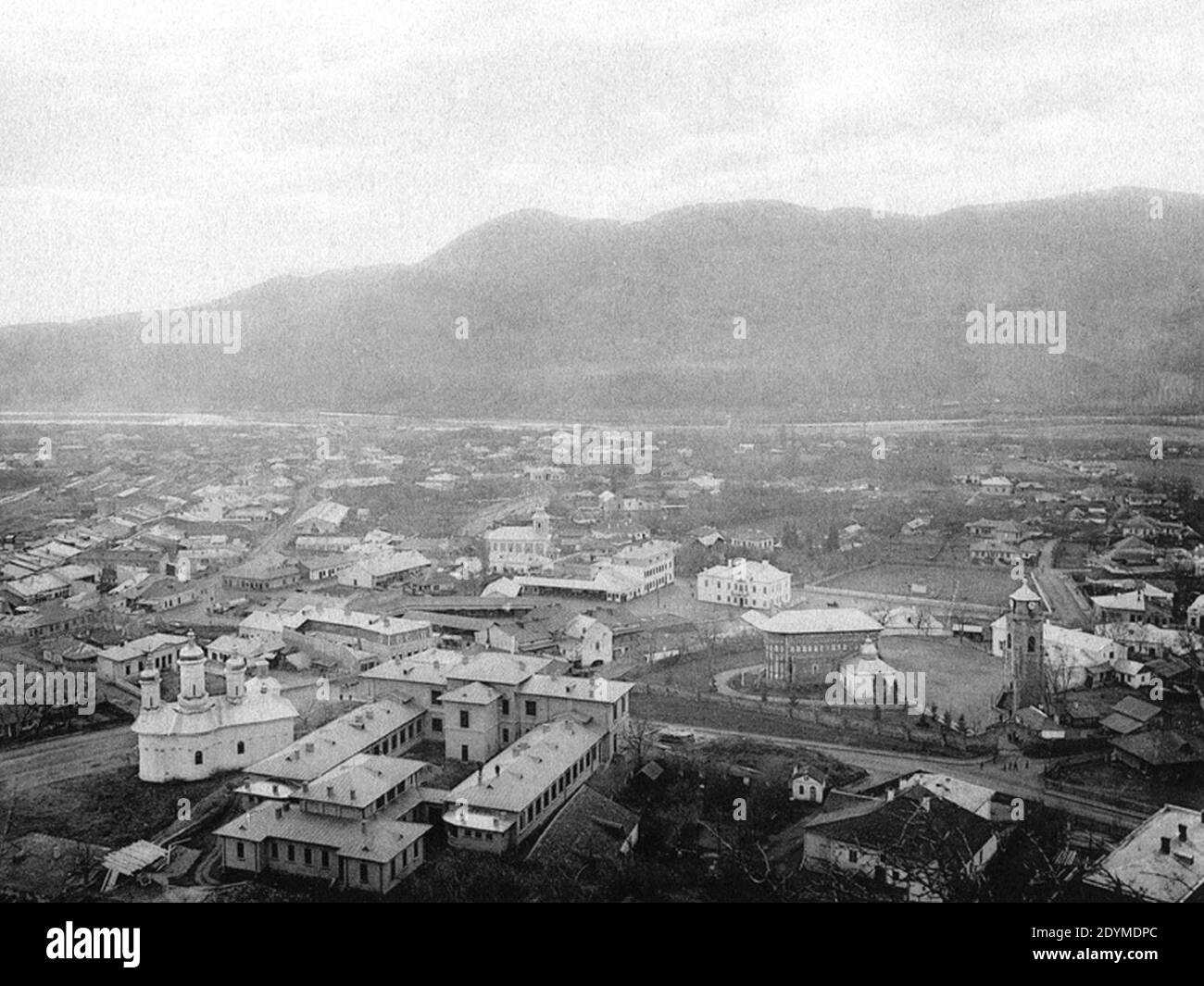 La ville de Piatra Neamtz Stock Photo - Alamy