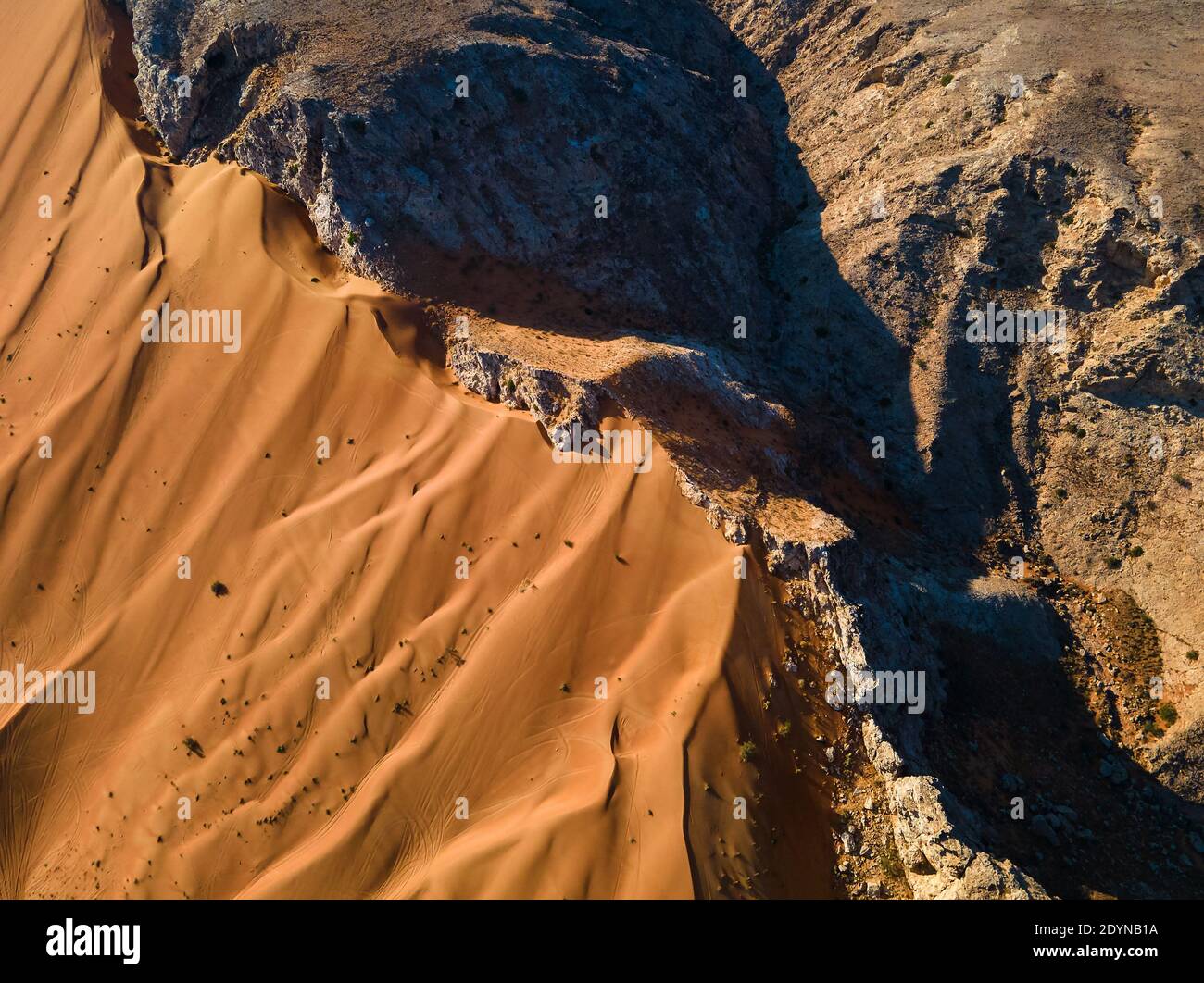Uae Rocks Scenic Fossil Rock in the Sharjah desert of the United Arab Emirates ...