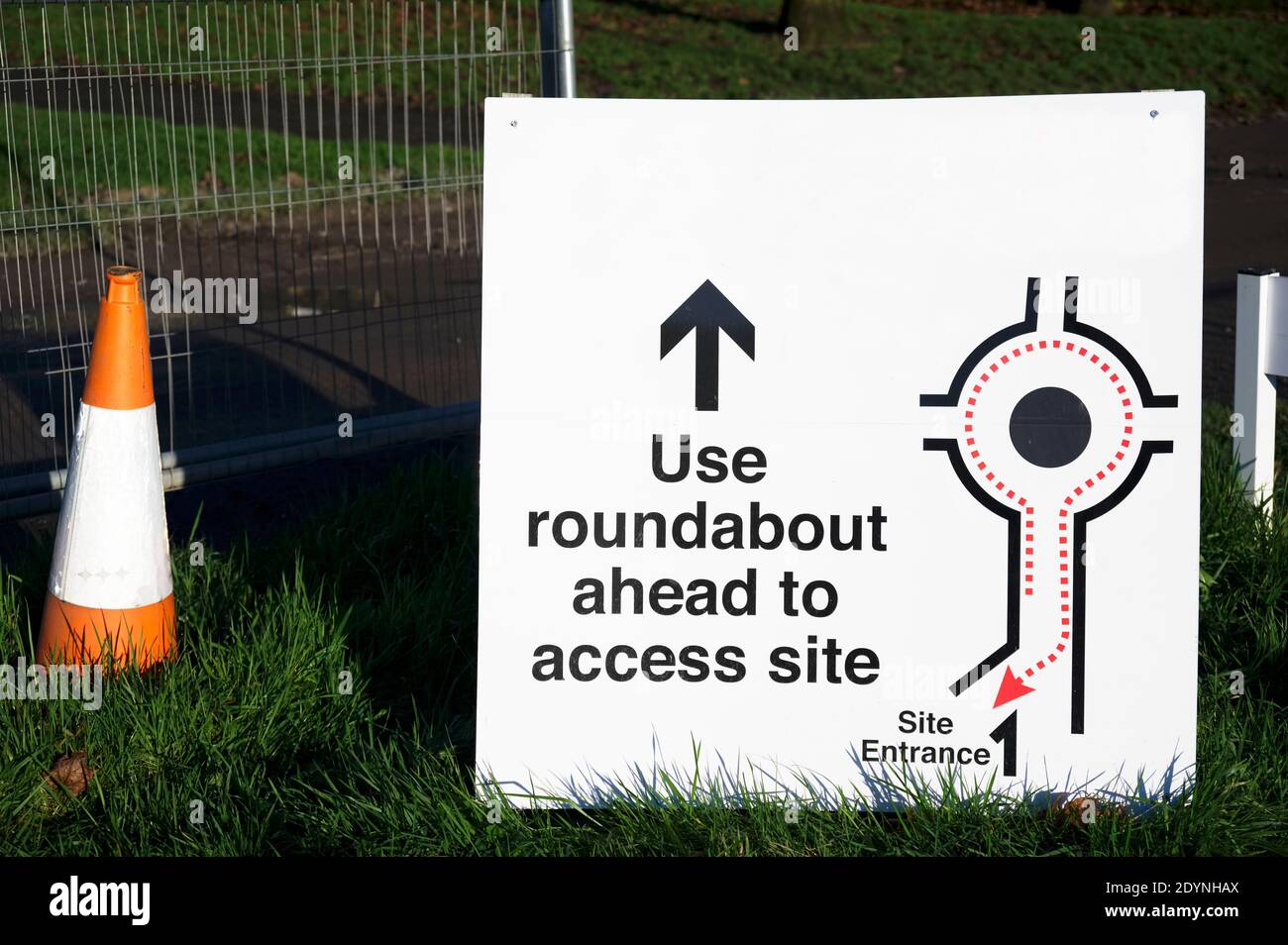 Construction site roundabout sign for delivery drivers Stock Photo Alamy
