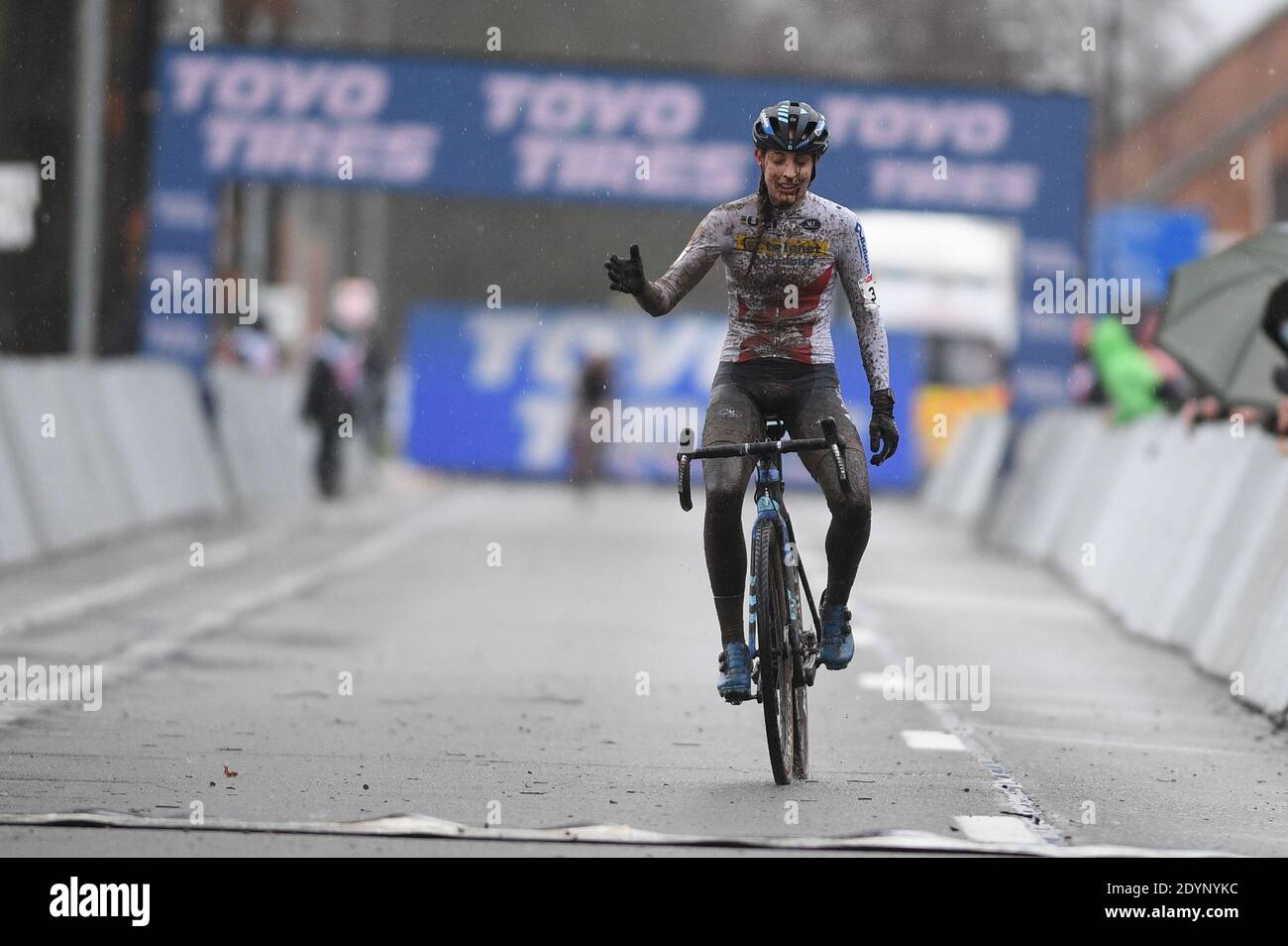 Dutch Lucinda Brand celebrates as she 