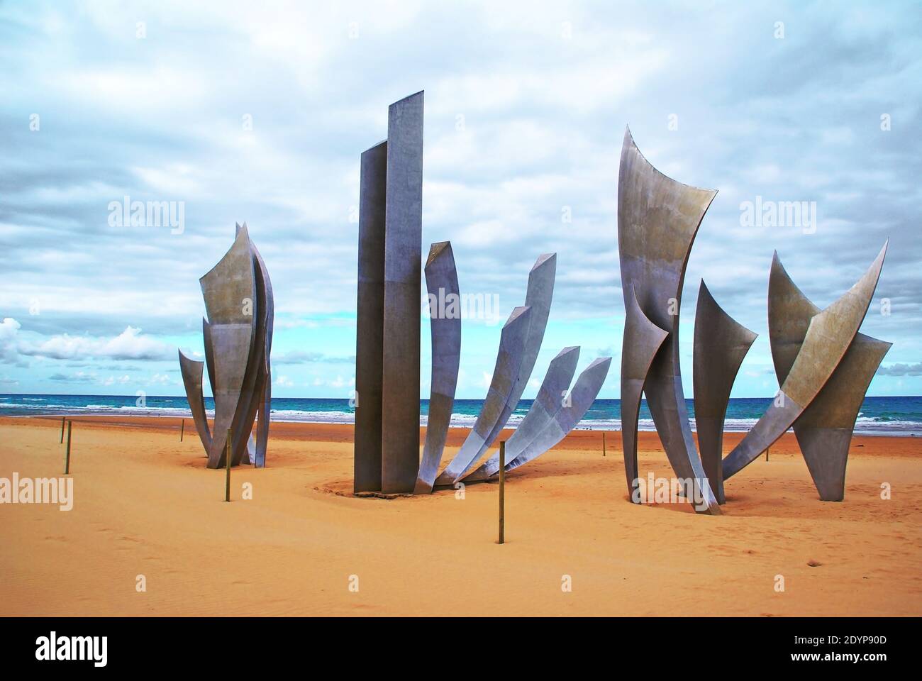 Sculpture omaha beach hires stock photography and images Alamy