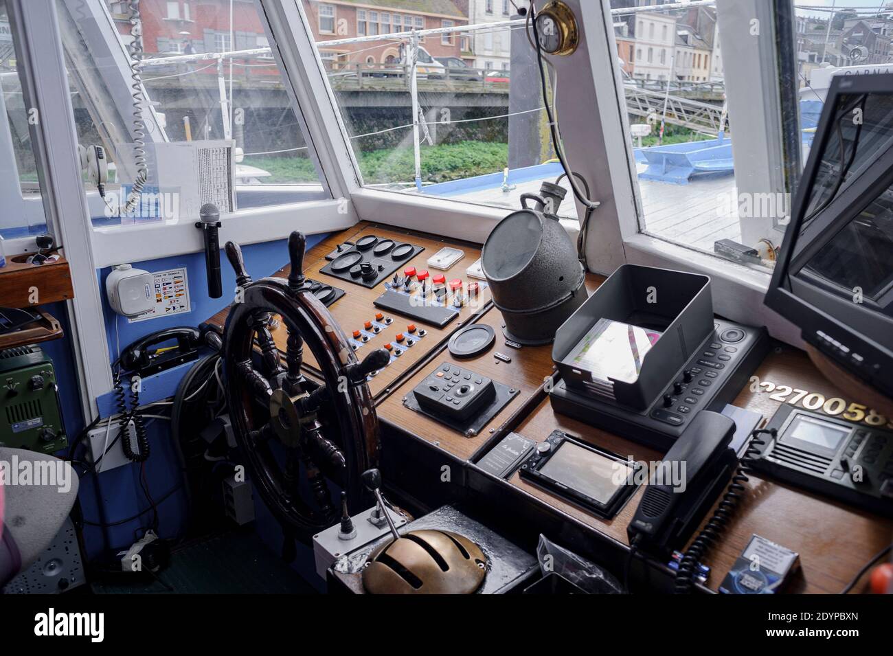 Cockpit of a seagoing vessel View from the navigation cabin of a