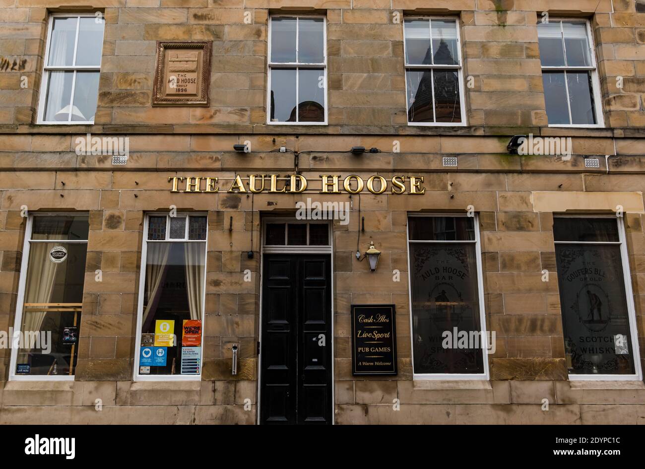 Frotn of traditional pub The Auld Hoose with a closed door, North Berwick, East Lothian, Scotland, UK Stock Photo