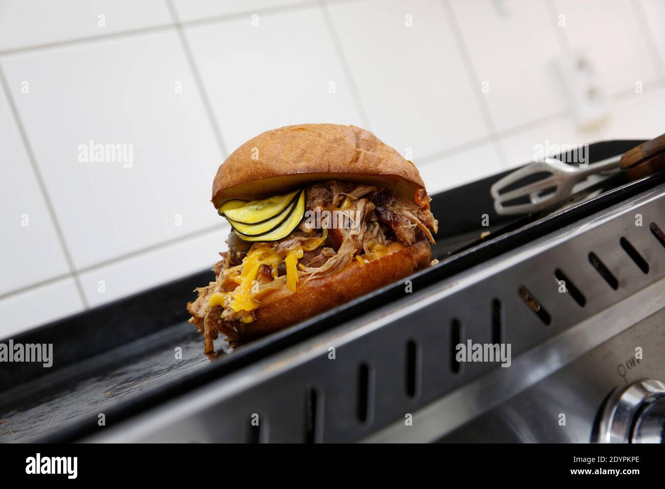 kachní hamburger , sendvič , jídlo , kachní maso Stock Photo - Alamy