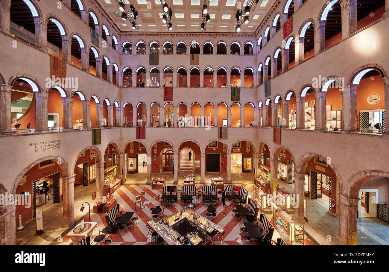 Luxury department store hires stock photography and images Alamy