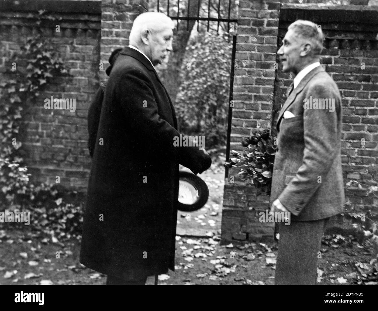 Paul von Hindenburg with Franz von Papen, about 1932, Gemany Stock Photo